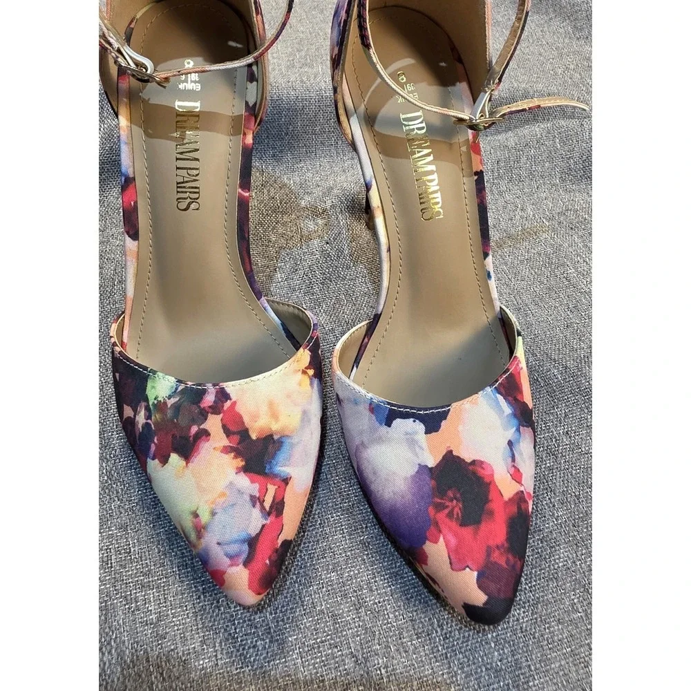 Dream Paris Multi Color Size 8 Heels